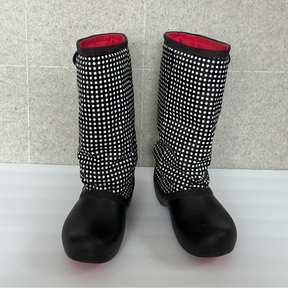 Crocs Women’s Snow Boots Black/White size 10